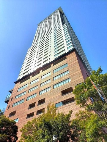 クロスエアタワー