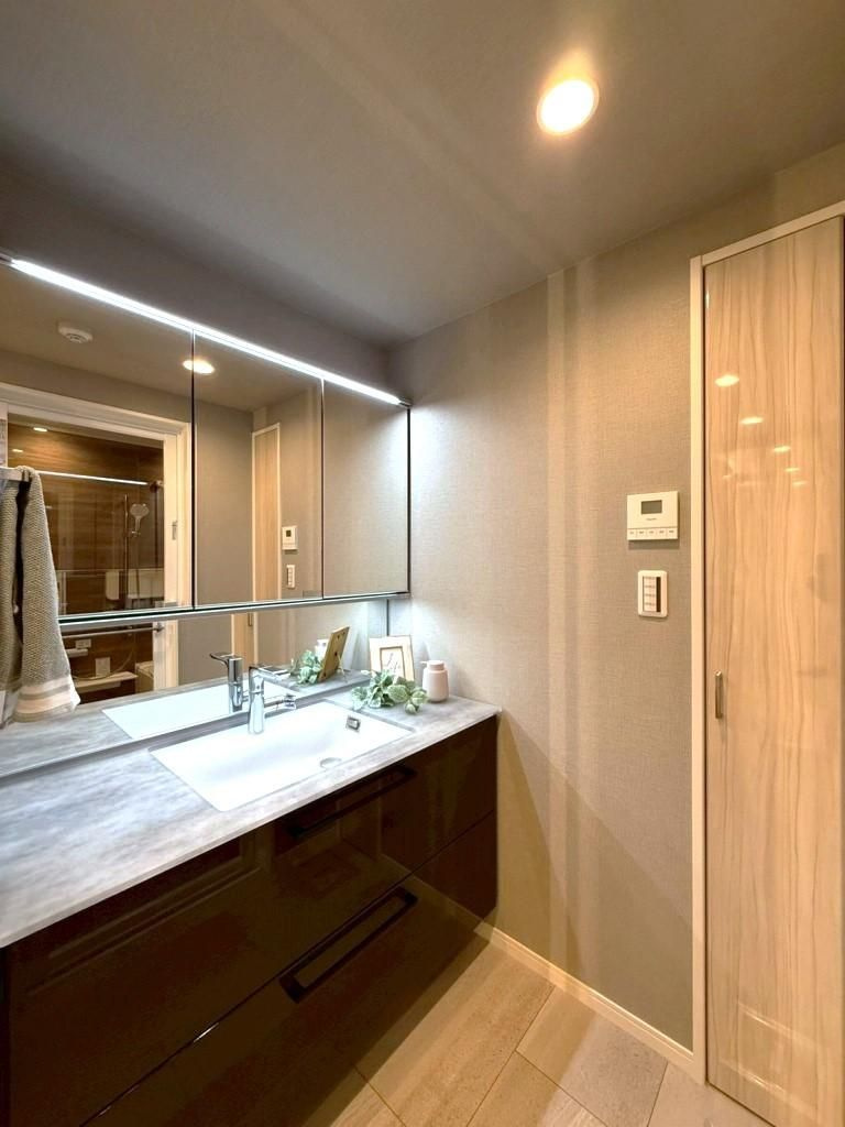 クロスエアタワーの独立洗面台