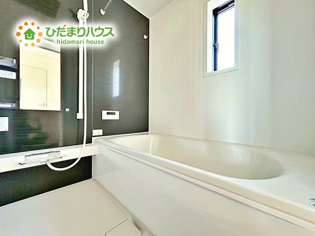 【浴室】 | 笠間市大田町第3　新築戸建　3号棟 | 閑静な住宅地なので、静かな環境で暮らしやすいですね。