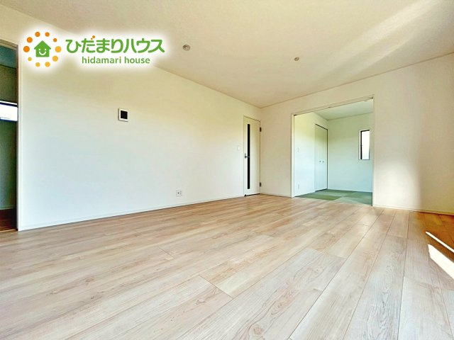 【居間・リビング】 | 笠間市大田町第3　新築戸建　3号棟 | 陽当たり良好の物件です！