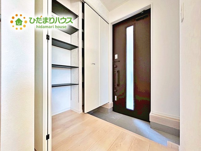 【玄関】 | 笠間市大田町第3　新築戸建　3号棟 | お子様の元気なお外遊びも、自宅のお庭なら安心ですね(^^♪