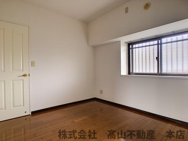 グレースコートの洋室