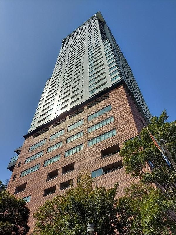 クロスエアタワー