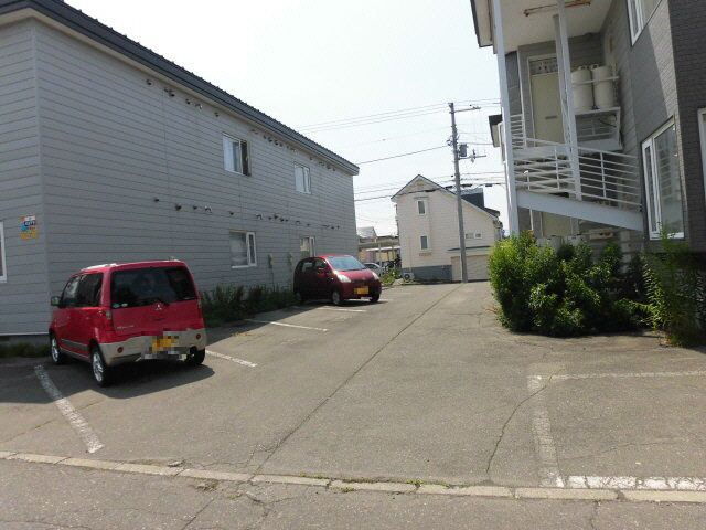 コーポフラワーⅠ.Ⅱ.Ⅲの駐車場