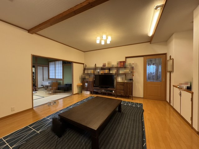 米子市下新印　中古住宅の居間・リビング