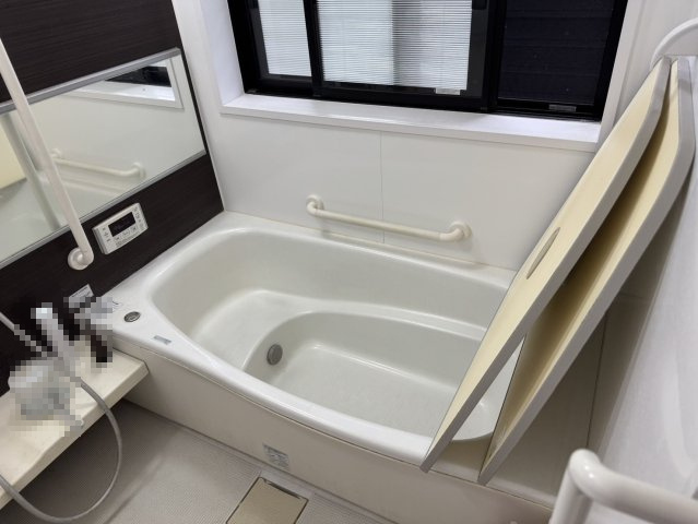 米子市下新印　中古住宅の浴室