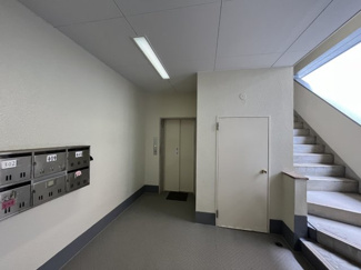 【ロビー】 | 共和サンビル