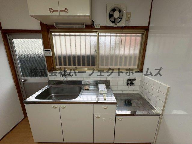 岡東町戸建　賃貸のキッチン|きれいなキッチンです