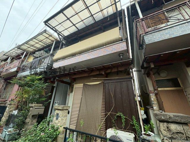 岡東町戸建　賃貸の外観|外観もきれいです