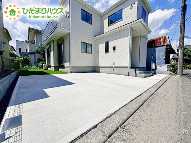 【駐車場】 | 水戸市大塚町3期　新築戸建　A号棟 | ゆったりとしたカースペースで、ファミリーカーや軽自動車もラクラク駐車出来ますね♪