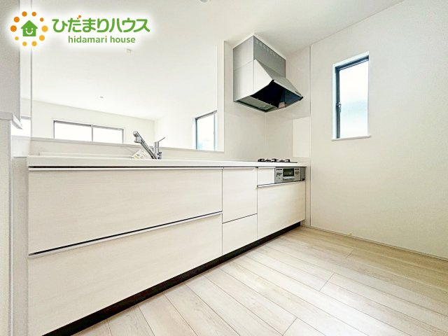 【キッチン】 | 水戸市大塚町3期　新築戸建　A号棟 | 料理をしながらでも、ご家族との会話を楽しめる対面式キッチン♪