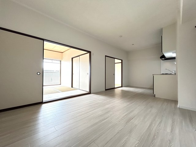 ◆室内リフォーム済み◆地下鉄東野駅徒歩３分◆スーパー徒歩１分◆進和山科ハイライフの居間・リビング|リビング