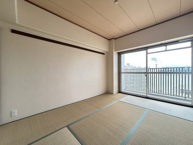 ◆室内リフォーム済み◆地下鉄東野駅徒歩３分◆スーパー徒歩１分◆進和山科ハイライフの和室|和室
