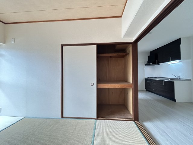 ◆室内リフォーム済み◆地下鉄東野駅徒歩３分◆スーパー徒歩１分◆進和山科ハイライフの収納|押入