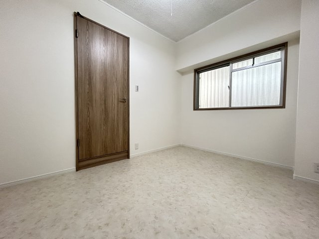 ◆室内リフォーム済み◆地下鉄東野駅徒歩３分◆スーパー徒歩１分◆進和山科ハイライフの洋室|洋室