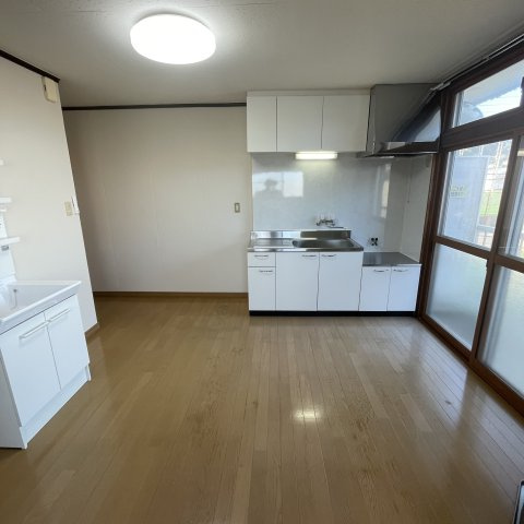 コーポサンエスの居間・リビング