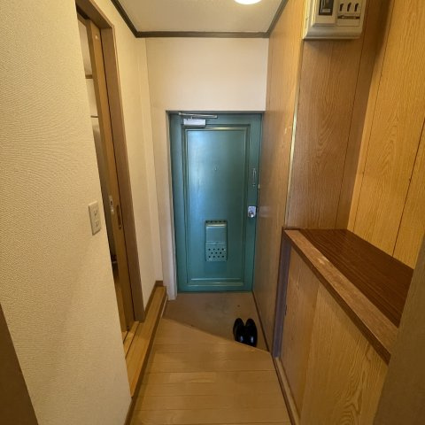 コーポサンエスの玄関