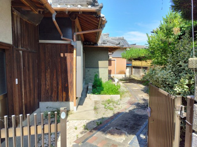 【庭】 | 太子町大字春日戸建