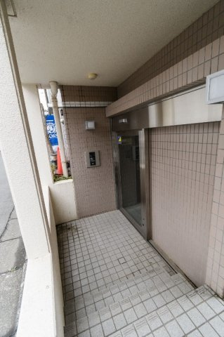 エル･ヴィーナ朝霞のロビー