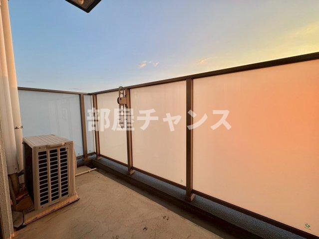 ロイヤルピジョン ライズのバルコニー