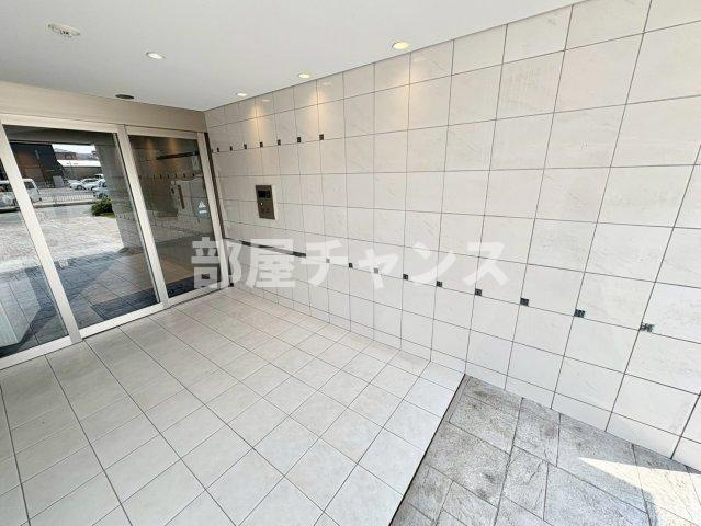 ロイヤルピジョン ライズのエントランス