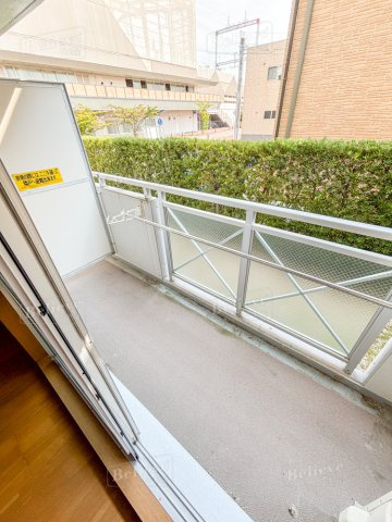 メープルコートⅠのバルコニー|日当たりの良いバルコニー♪