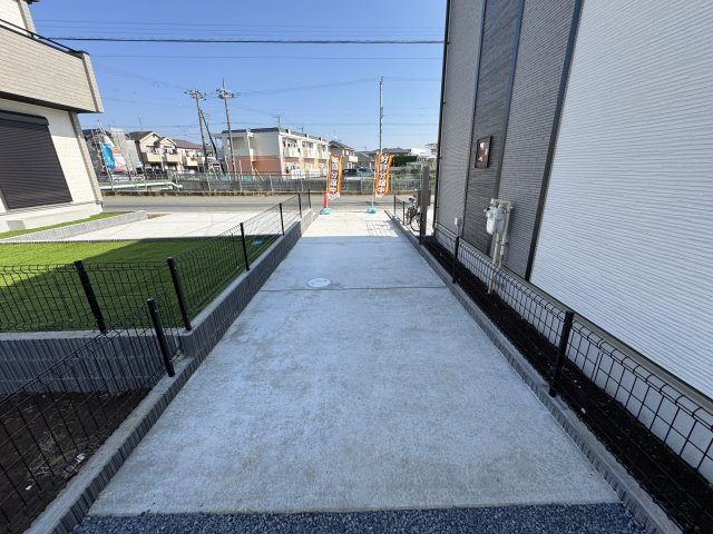 松戸市古ケ崎４丁目新築戸建【古ヶ崎小学校：4分】の駐車場|H号棟駐車スペース・縦列２台駐車可