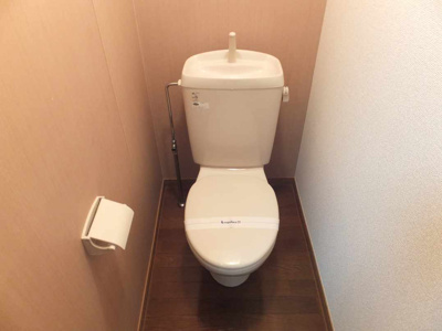 【トイレ】 | レオパレスカメリア弐番館 | 画像9