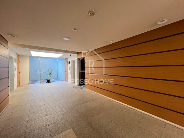 ポートヴィラ靭公園のロビー