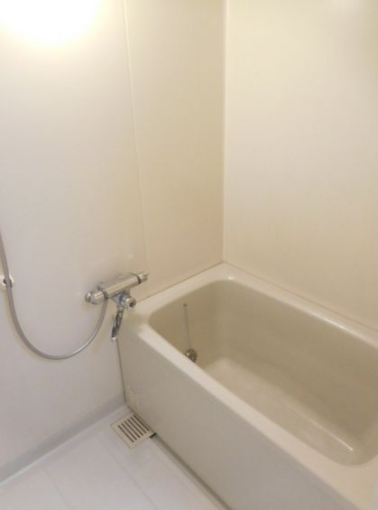 さいたま市緑区馬場１丁目のハイツの浴室