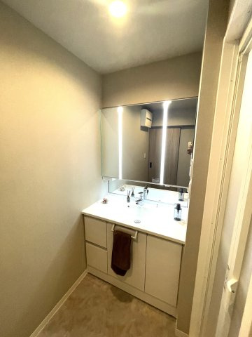 エンゼルハイム大濠公園南の独立洗面台