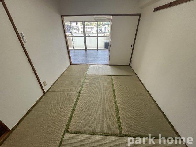 サンハイツ上町（１）の和室|明るい和室です