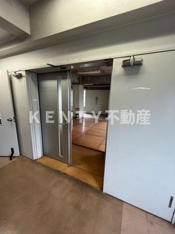 【エントランス】 | キャビックビル | 建物の内部です