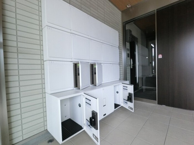 【ロビー】 | パルティール | ロビー（ポストと宅配ボックス）