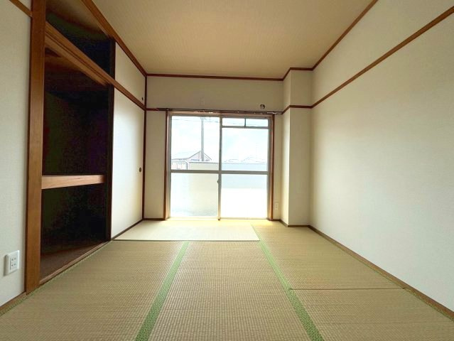 滝谷ユタカハイツの和室
