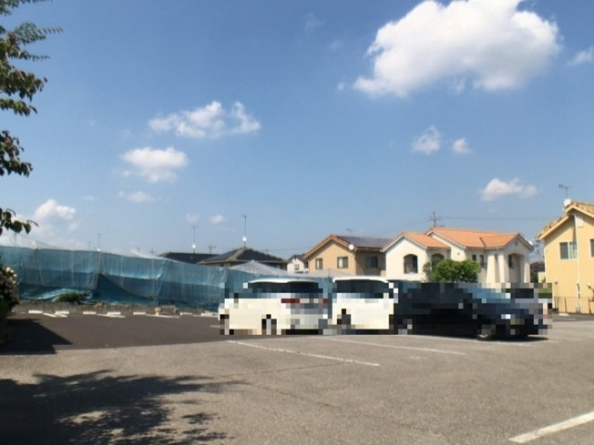 【駐車場】 | ポワールガーデンⅡ | 駐車場