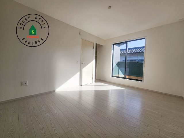 糟屋郡宇美町宇美東2丁目第6-2棟(1号棟)の寝室|主寝室には収納力に優れたクローゼットがありますので、お部屋もすっきり片付きます。