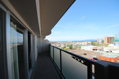 【バルコニー】 | レークパレス大津堅田 | 琵琶湖を見渡せるベランダ