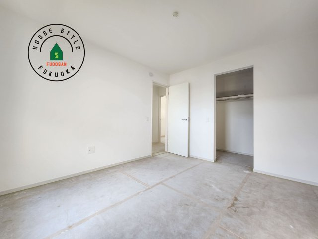 糟屋郡宇美町宇美東2丁目第6-2棟(2号棟)の寝室|主寝室には収納力に優れたクローゼットがありますので、お部屋もすっきり片付きます。