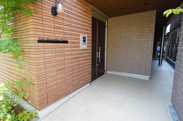 レーヴマニフィック小岩のエントランス|オートロック、防犯カメラ有り