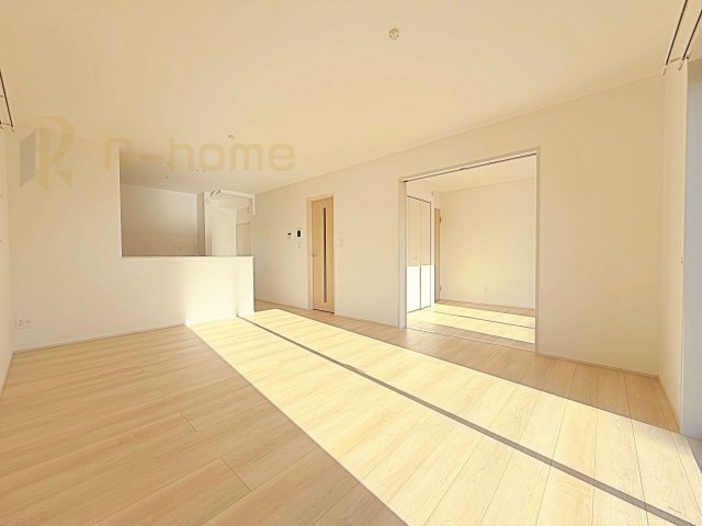 土浦市右籾　新築戸建て　A号棟の外観|広くて明るいＬＤＫ♪ ゆったりくつろげるリビングスペースで、ご家族皆様の笑顔が溢れます。