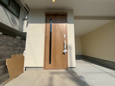 【エントランス】 | ファミリエ如是A棟