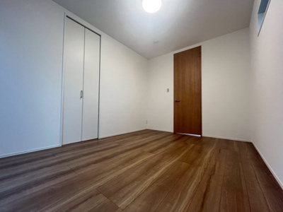 【洋室】 | ファミリエ如是A棟