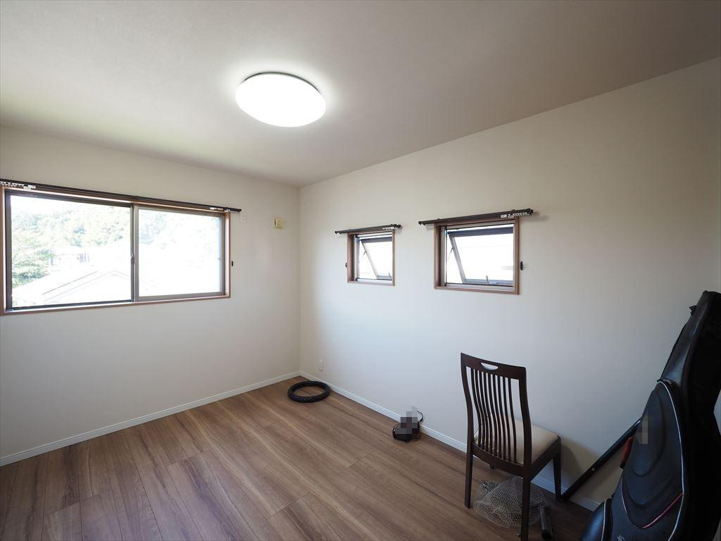 土佐市高岡町丁　中古一戸建の洋室