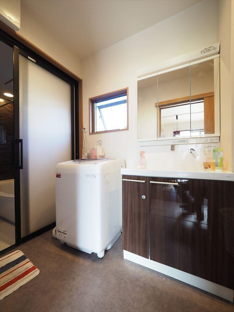 土佐市高岡町丁　中古一戸建の独立洗面台