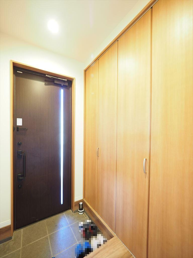 土佐市高岡町丁　中古一戸建の玄関