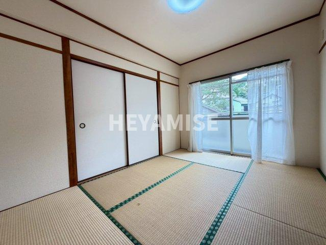 椿谷ビルの和室