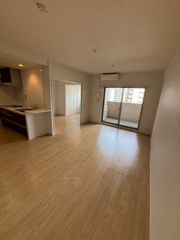 大阪市北区中崎３丁目の賃貸マンションの居間・リビング