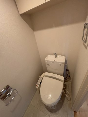 大阪市北区中崎３丁目の賃貸マンションのトイレ