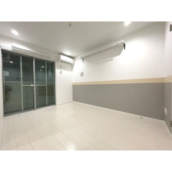 ロ・ハス千種　名古屋市賃貸　仲介手数料無料の居間・リビング